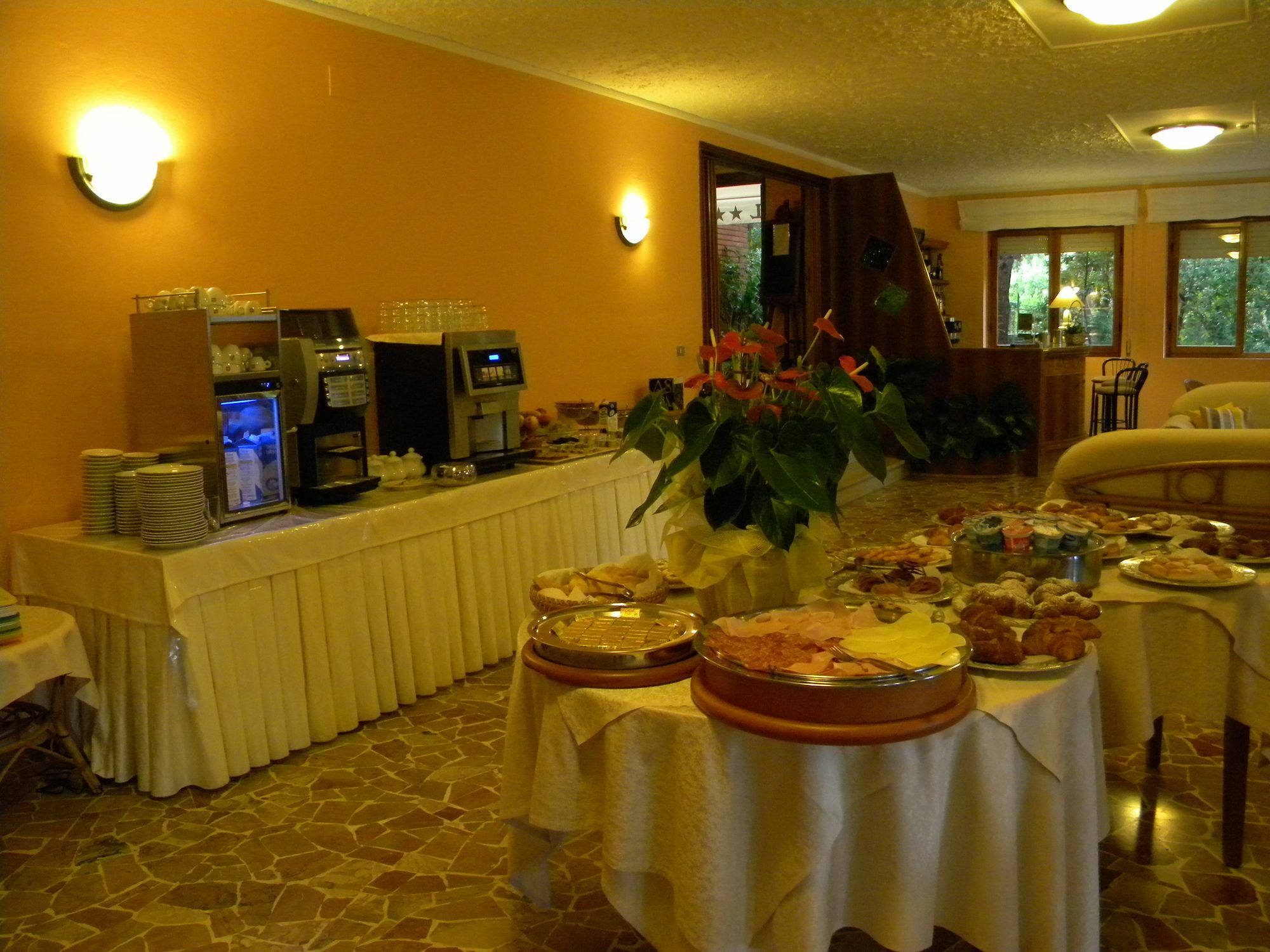 Hotel La Rosa Del Tirreno Ліворно Екстер'єр фото